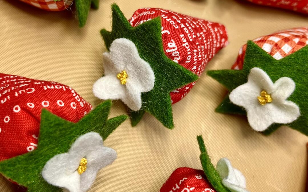 How to Make Fabric Strawberries