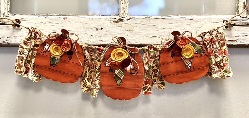 DIY Shiplap Pumpkin Banner